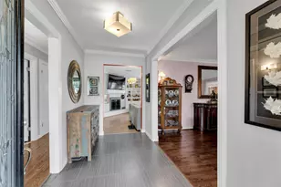 10155 Hazelhurst Dr, Houston, TX 77043 - Photo 3