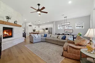 401 N Pilazzo St, Montgomery, TX 77316 - Photo 3