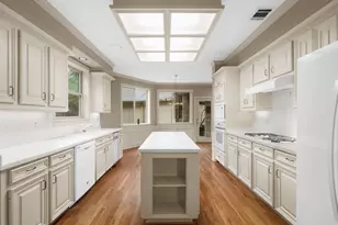 15 Hilshire Grove Ln, Houston, TX 77055 - Photo 23