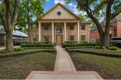 15 Hilshire Grove Lane, Houston, TX 77055 - Photo 1