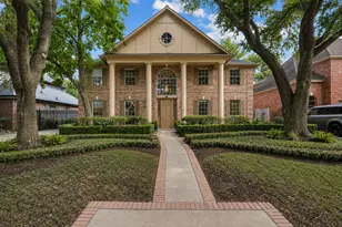 15 Hilshire Grove Ln, Houston, TX 77055 - Photo 1