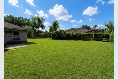 8410 Garden Parks Drive, Houston, TX 77075 - Photo 7