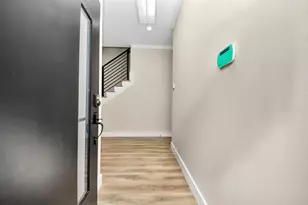 127 E 38th St, Houston, TX 77018 - Photo 7