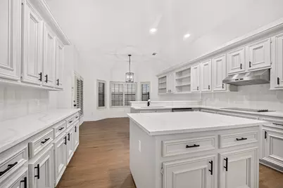 4415 Country Club View, Baytown, TX 77521 - Photo 3