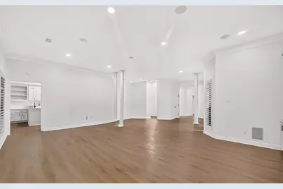 4415 Country Club View, Baytown, TX 77521 - Photo 11