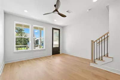 711 Ball Street, Galveston, TX 77550 - Photo 9