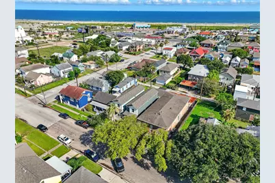 711 Ball Street, Galveston, TX 77550 - Photo 3