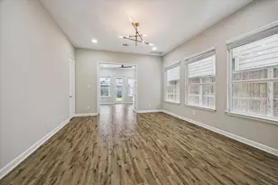 5631 Kiam St, Houston, TX 77007 - Photo 5
