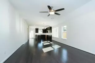 204 Laura Leigh Ln, Angleton, TX 77515 - Photo 9