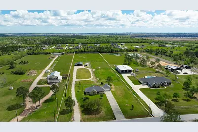 1403 Avenue L, Santa Fe, TX 77510 - Photo 1