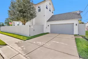 1202 Walton St, Houston, TX 77009 - Photo 25