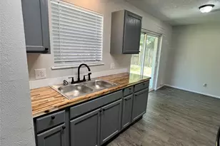 918 N Pine Ave, Livingston, TX 77351 - Photo 3
