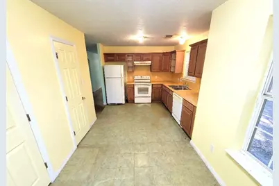 1801 Coe Road, Pinehurst, TX 77362 - Photo 7