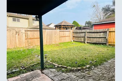 12614 Hunting Briar Drive, Houston, TX 77099 - Photo 21