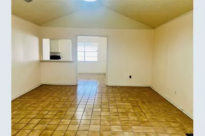 12614 Hunting Briar Drive, Houston, TX 77099 - Photo 9