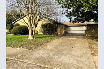 12614 Hunting Briar Drive, Houston, TX 77099 - Photo 3