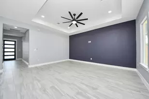 406 S Iowa St, La Porte, TX 77571 - Photo 11