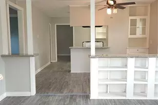 402 S Blackwell St, La Porte, TX 77571 - Photo 3