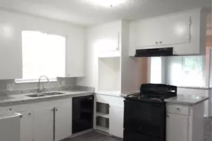 402 S Blackwell St, La Porte, TX 77571 - Photo 7
