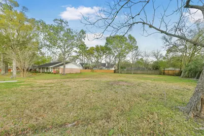 203 Shady Nook Lane, Friendswood, TX 77546 - Photo 5