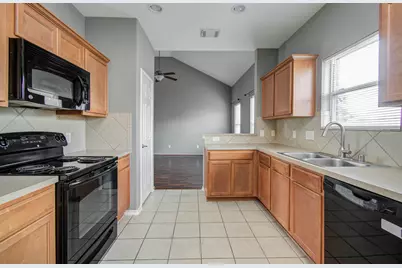 14034 Chelseahurst Lane, Houston, TX 77047 - Photo 19