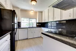 2006 Gray Falls Dr, Houston, TX 77077 - Photo 13