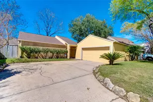 2006 Gray Falls Dr, Houston, TX 77077 - Photo 25