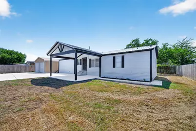 2426 N Battlebell Road, Highlands, TX 77562 - Photo 11