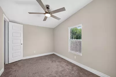 2426 N Battlebell Road, Highlands, TX 77562 - Photo 41