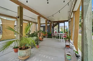 710 35th St, Galveston, TX 77550 - Photo 19