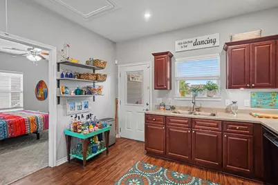 710 35th Street, Galveston, TX 77550 - Photo 9