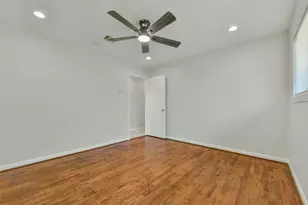 4725 9th St, Bacliff, TX 77518 - Photo 17