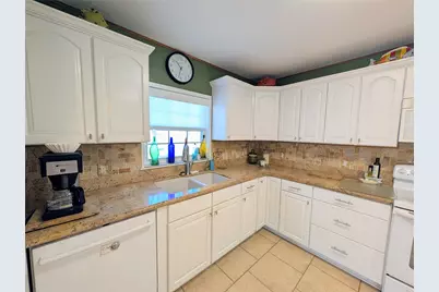 942 Surfview, Crystal Beach, TX 77650 - Photo 19