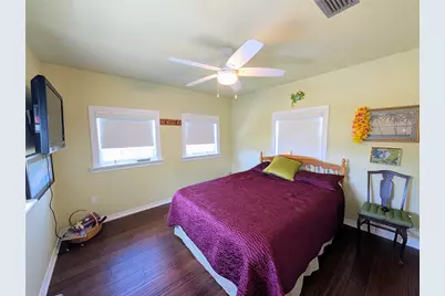 942 Surfview, Crystal Beach, TX 77650 - Photo 23