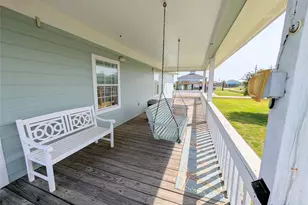 942 Surfview, Crystal Beach, TX 77650 - Photo 11