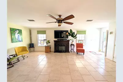 942 Surfview, Crystal Beach, TX 77650 - Photo 15