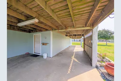 942 Surfview, Crystal Beach, TX 77650 - Photo 13