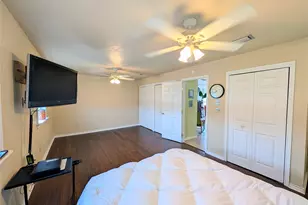 942 Surfview, Crystal Beach, TX 77650 - Photo 21