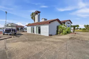 1500 Blue Water Dr, Freeport, TX 77541 - Photo 17