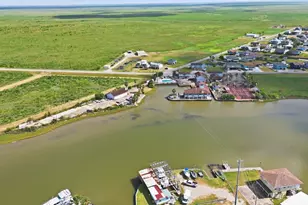 1500 Blue Water Dr, Freeport, TX 77541 - Photo 5