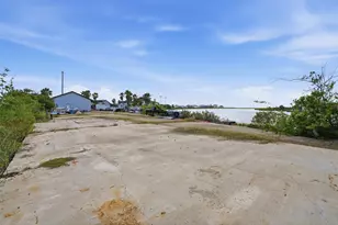 1500 Blue Water Dr, Freeport, TX 77541 - Photo 25