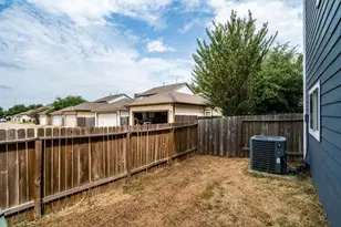 3210 Clearview Cir, Houston, TX 77025 - Photo 11