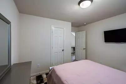 3210 Clearview Circle, Houston, TX 77025 - Photo 33