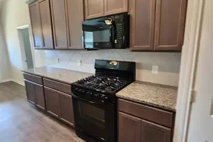 11318 Cora Ln, Willis, TX 77318 - Photo 7