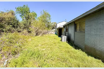 9723 Galaxy Street, Houston, TX 77078 - Photo 11