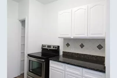 2300 Augusta Drive #17, Houston, TX 77057 - Photo 5