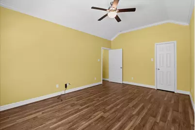 607 Oak Street, Anahuac, TX 77514 - Photo 29