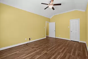 607 Oak St, Anahuac, TX 77514 - Photo 29