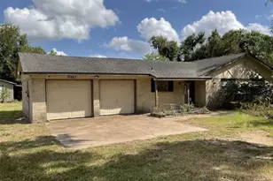 19847 County Rd 319, Brazoria, TX 77422 - Photo 1