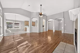 127 Oxford Ct, Richmond, TX 77469 - Photo 9